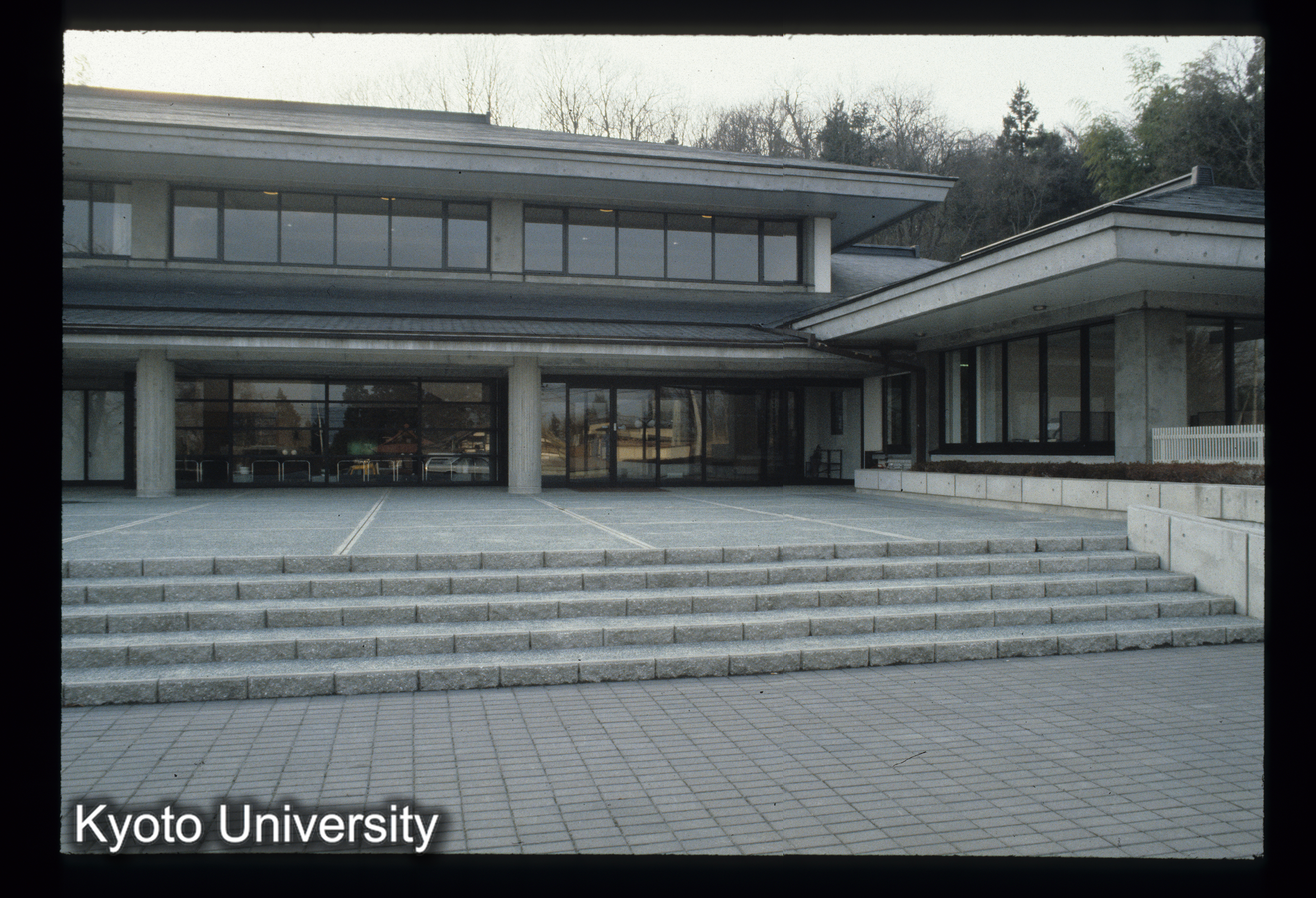 ［スライド］ (1)