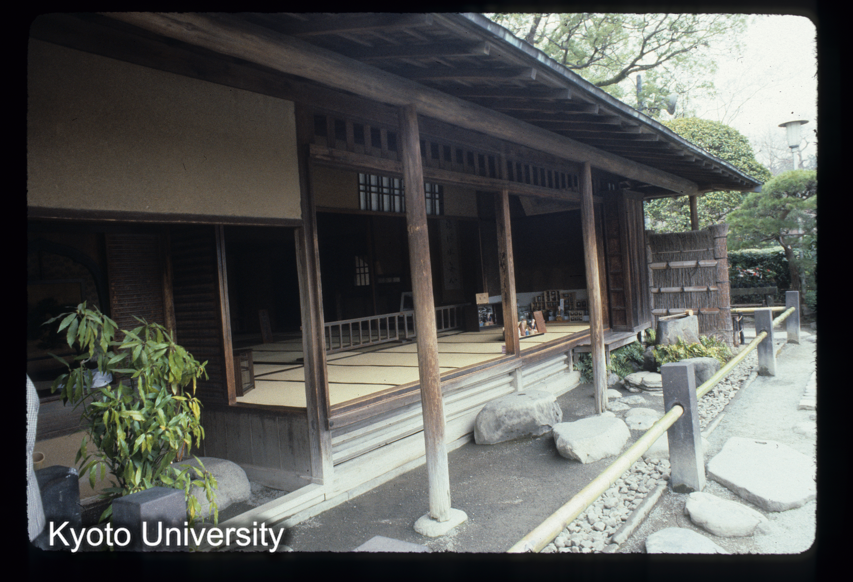 ［スライド］ (1)