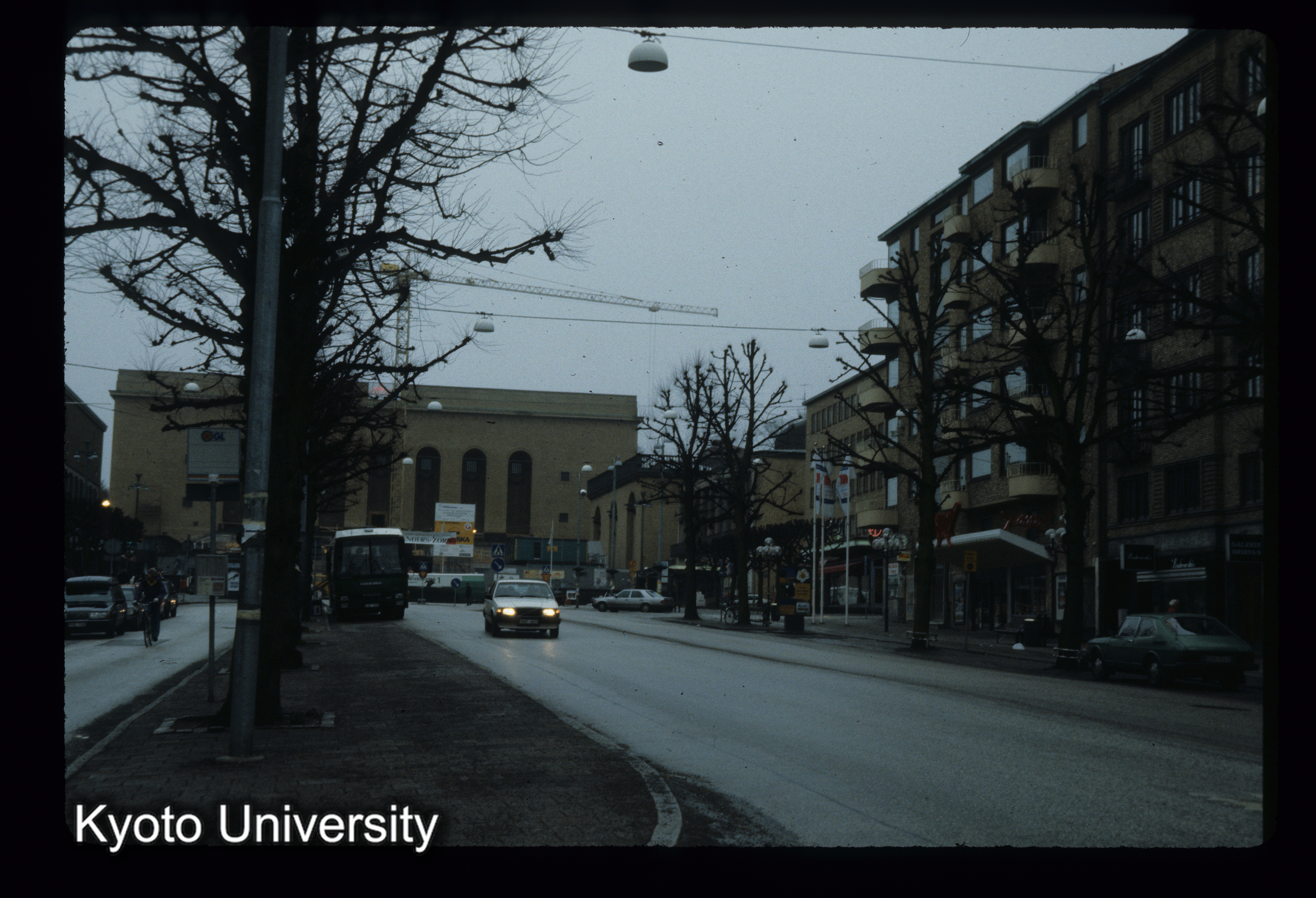 ［スライド］ (1)