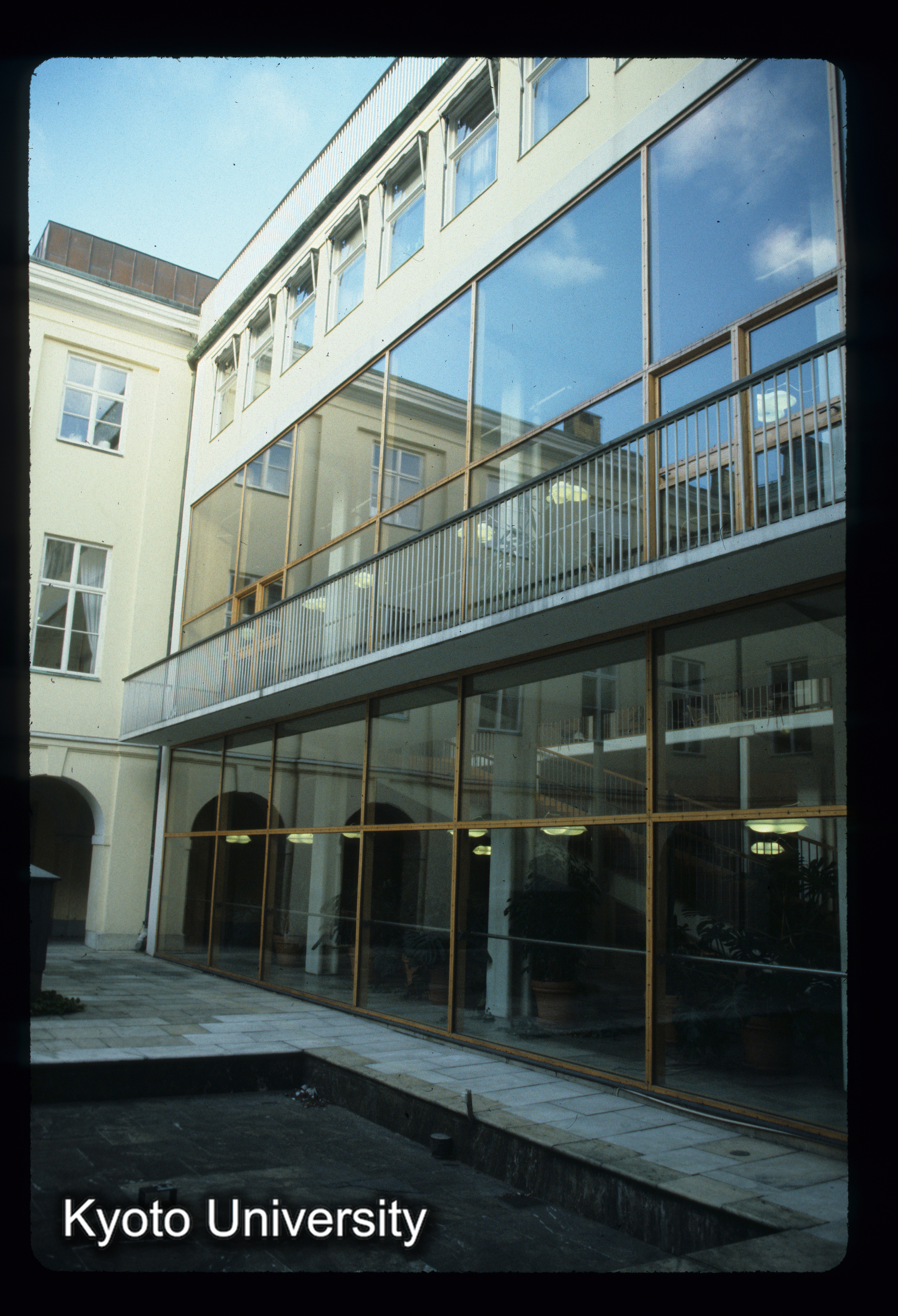 ［スライド］ (1)