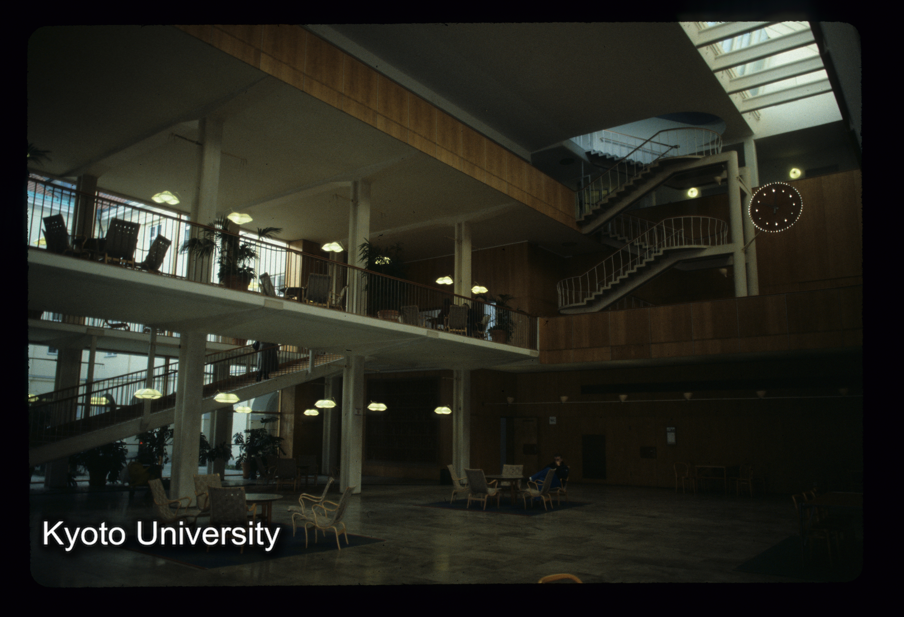 ［スライド］ (1)