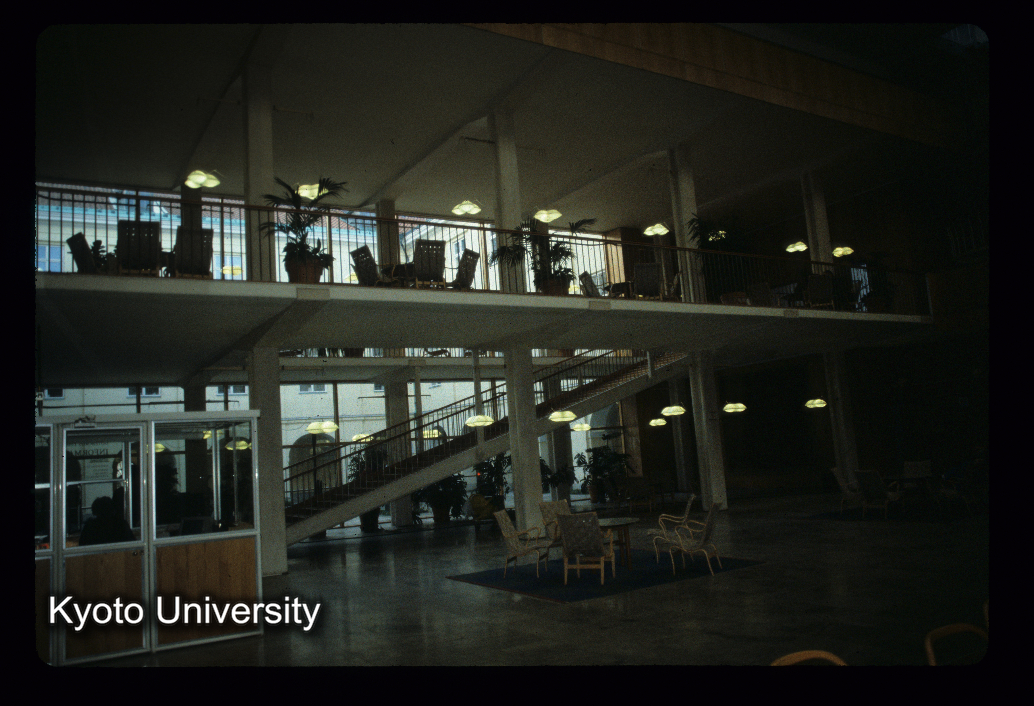 ［スライド］ (1)