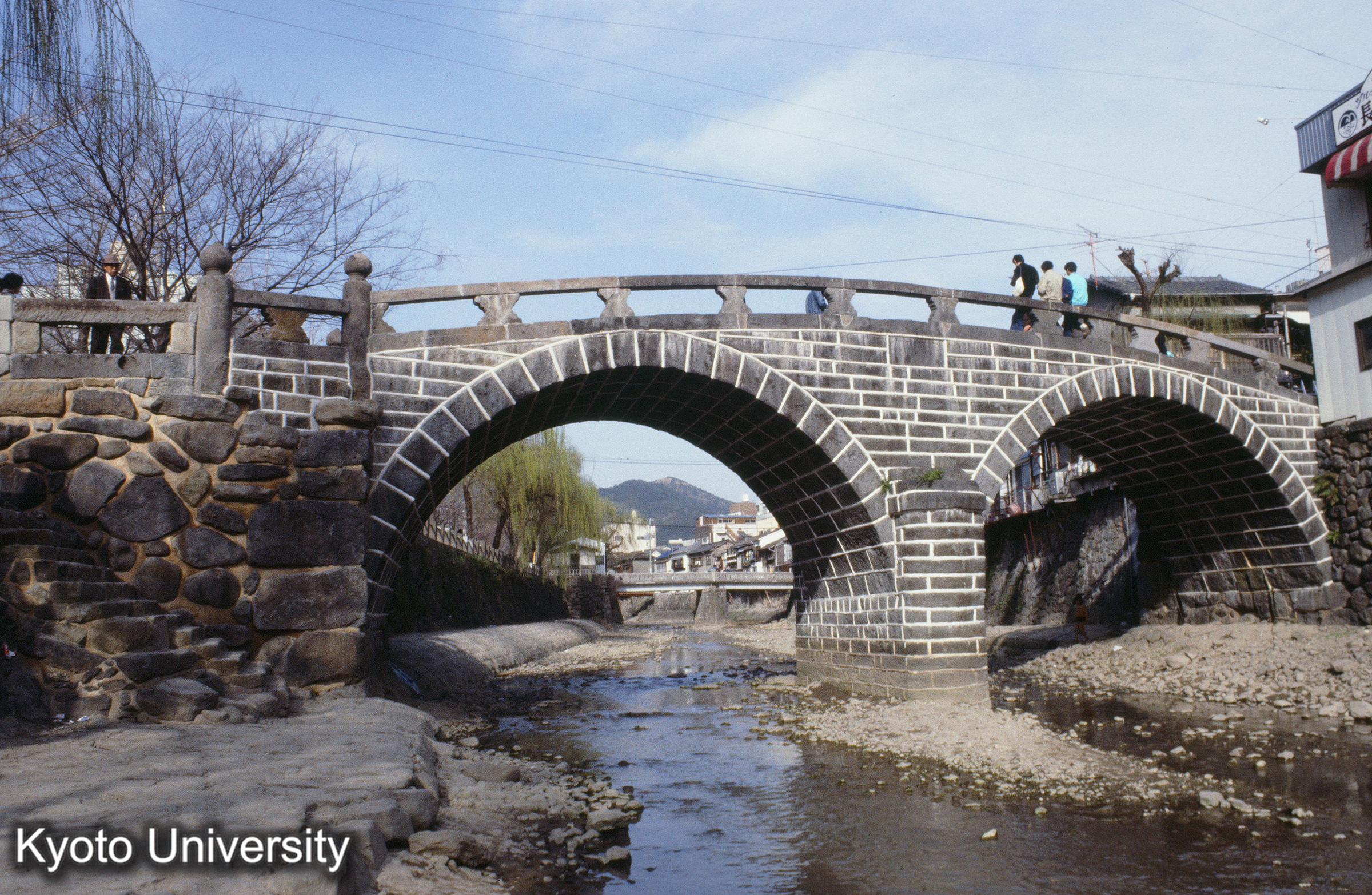 ［スライド］ (1)