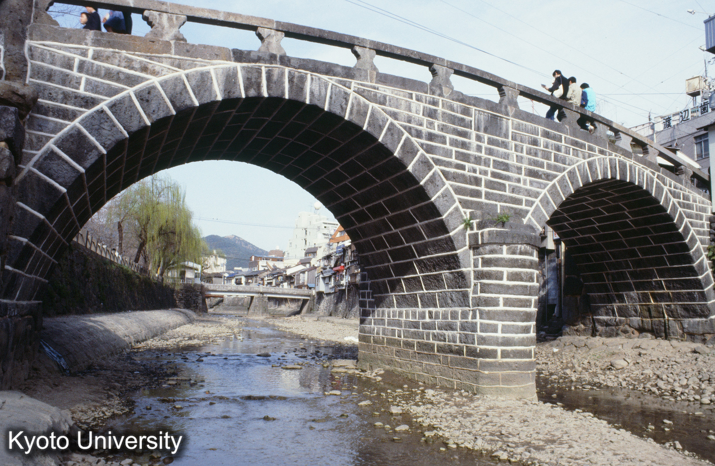 ［スライド］ (1)