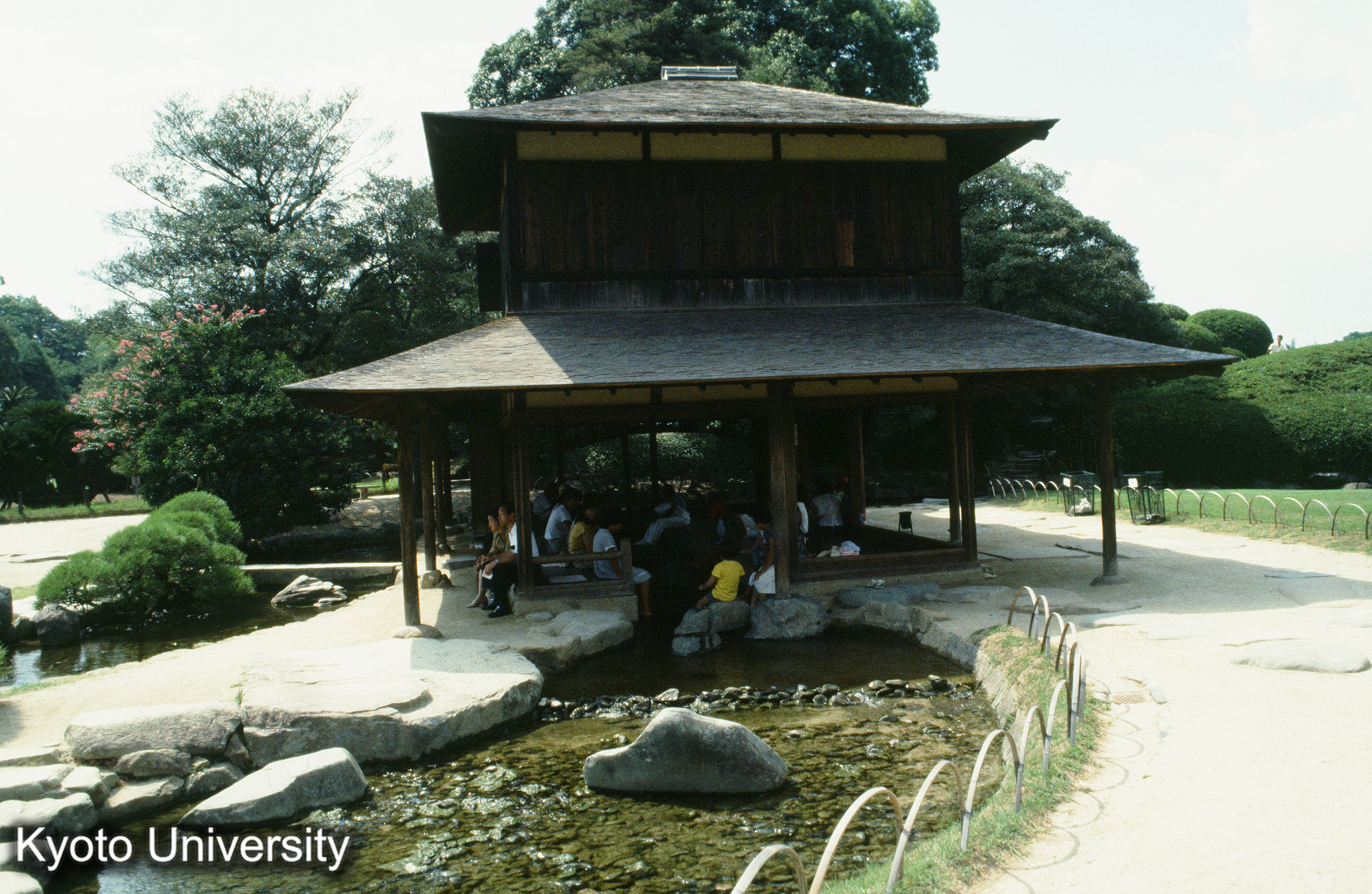 ［スライド］ (1)