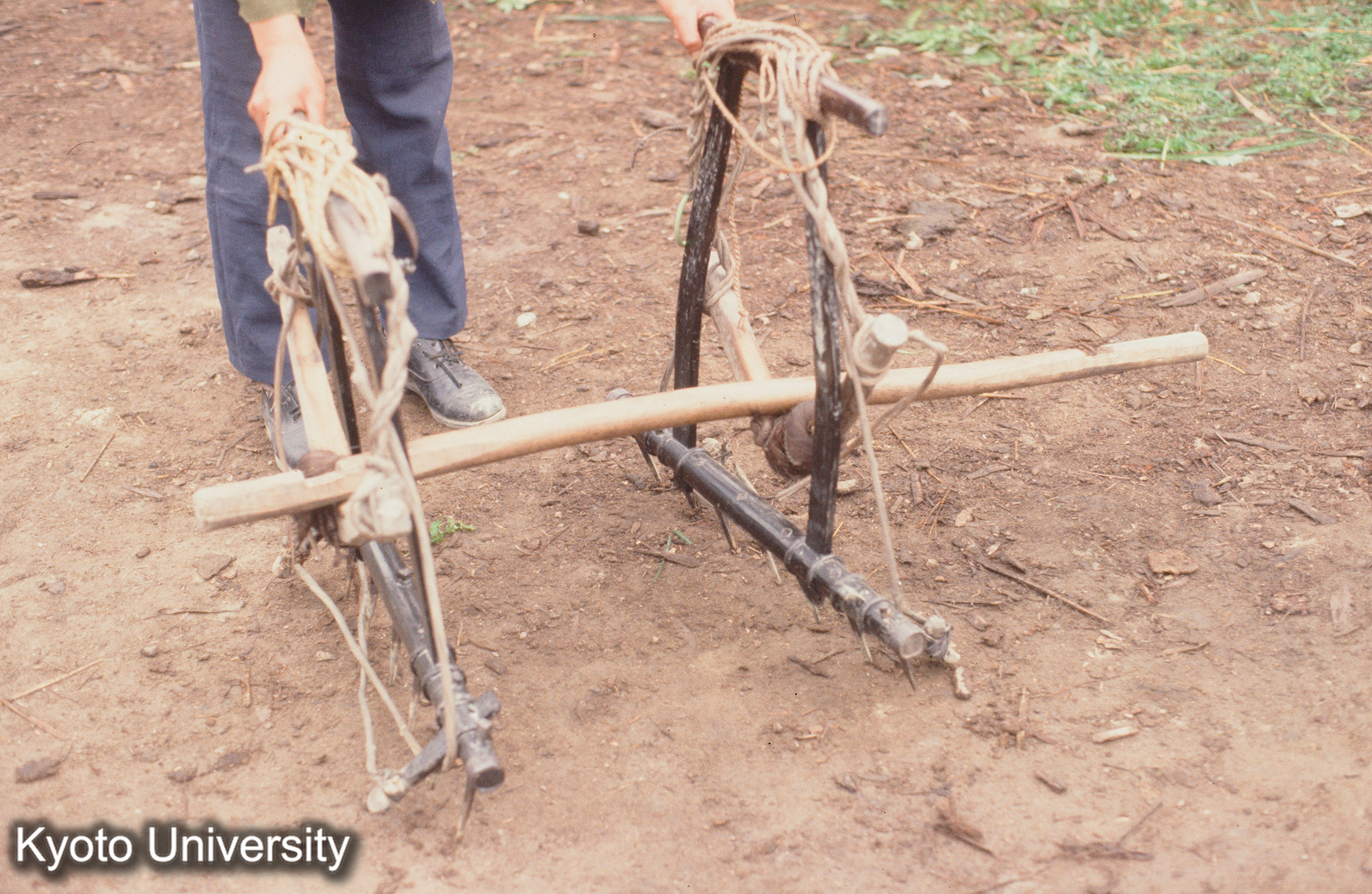 443_耙（まぐわ）耕土ならし 新民郷它苗寨 (1)