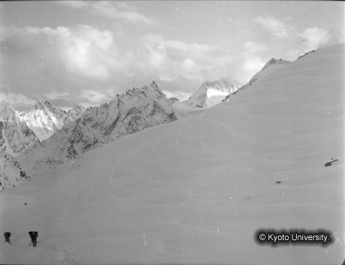 ヒンズークシ地域撮影フィルム : F-33-10 (1)