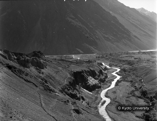 ヒンズークシ地域撮影フィルム : F-37-8 (1)