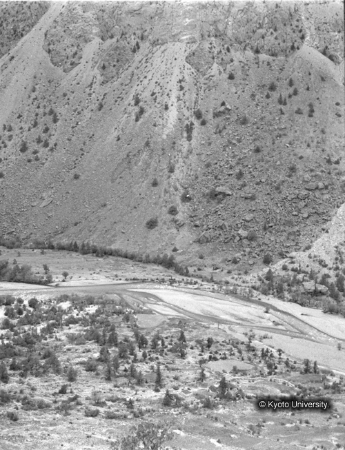 ヒンズークシ地域撮影フィルム : F-30-10 (1)