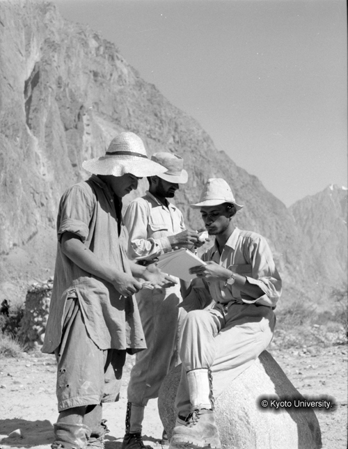 ヒンズークシ地域撮影フィルム : F-12-13 (1)