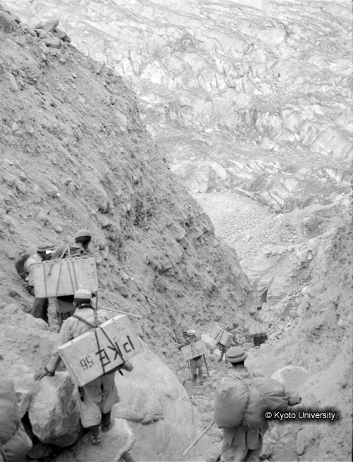 ヒンズークシ地域撮影フィルム : F-17-10 (1)