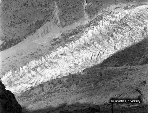 ヒンズークシ地域撮影フィルム : F-22-6 (1)