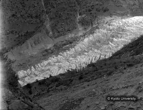 ヒンズークシ地域撮影フィルム : F-21-12 (1)