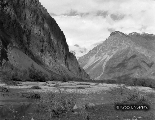 ヒンズークシ地域撮影フィルム : F-35-11 (1)
