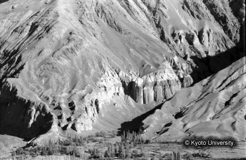 ヒンズークシ地域撮影フィルム : LF-12-15 (1)