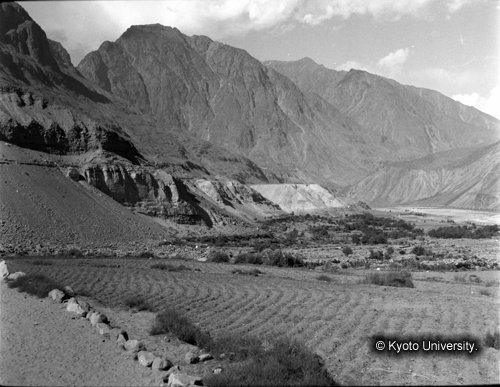 ヒンズークシ地域撮影フィルム : F-46-9 (1)