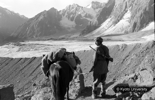 ヒンズークシ地域撮影フィルム : LF-5-7 (1)