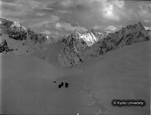 ヒンズークシ地域撮影フィルム : F-33-6 (1)