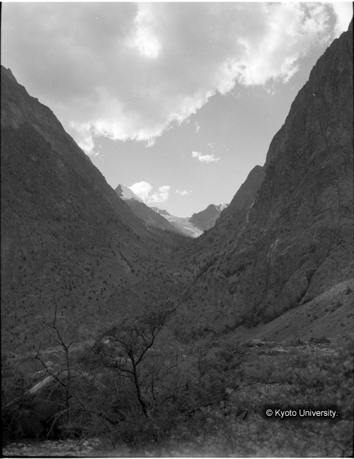 ヒンズークシ地域撮影フィルム : F-13-13 (1)