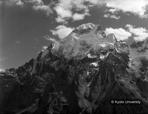 ヒンズークシ地域撮影フィルム : F-16-12 (1)