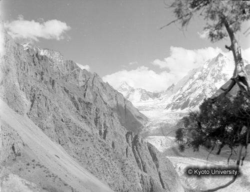 ヒンズークシ地域撮影フィルム : F-16-8 (1)