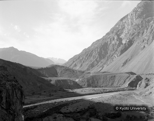 ヒンズークシ地域撮影フィルム : F-44-14 (1)