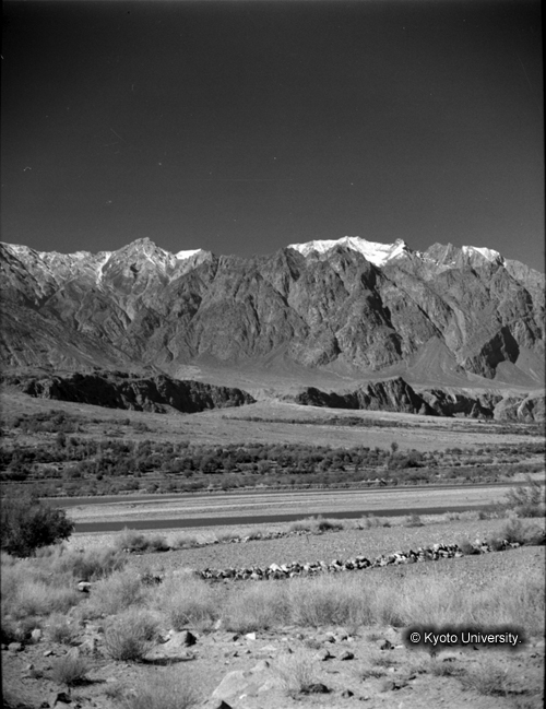 ヒンズークシ地域撮影フィルム : F-42-10 (1)