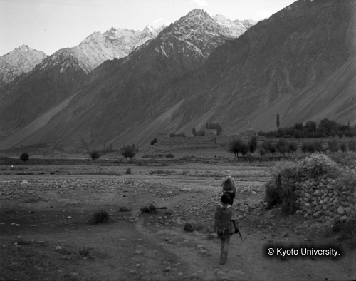 ヒンズークシ地域撮影フィルム : F-37-7 (1)