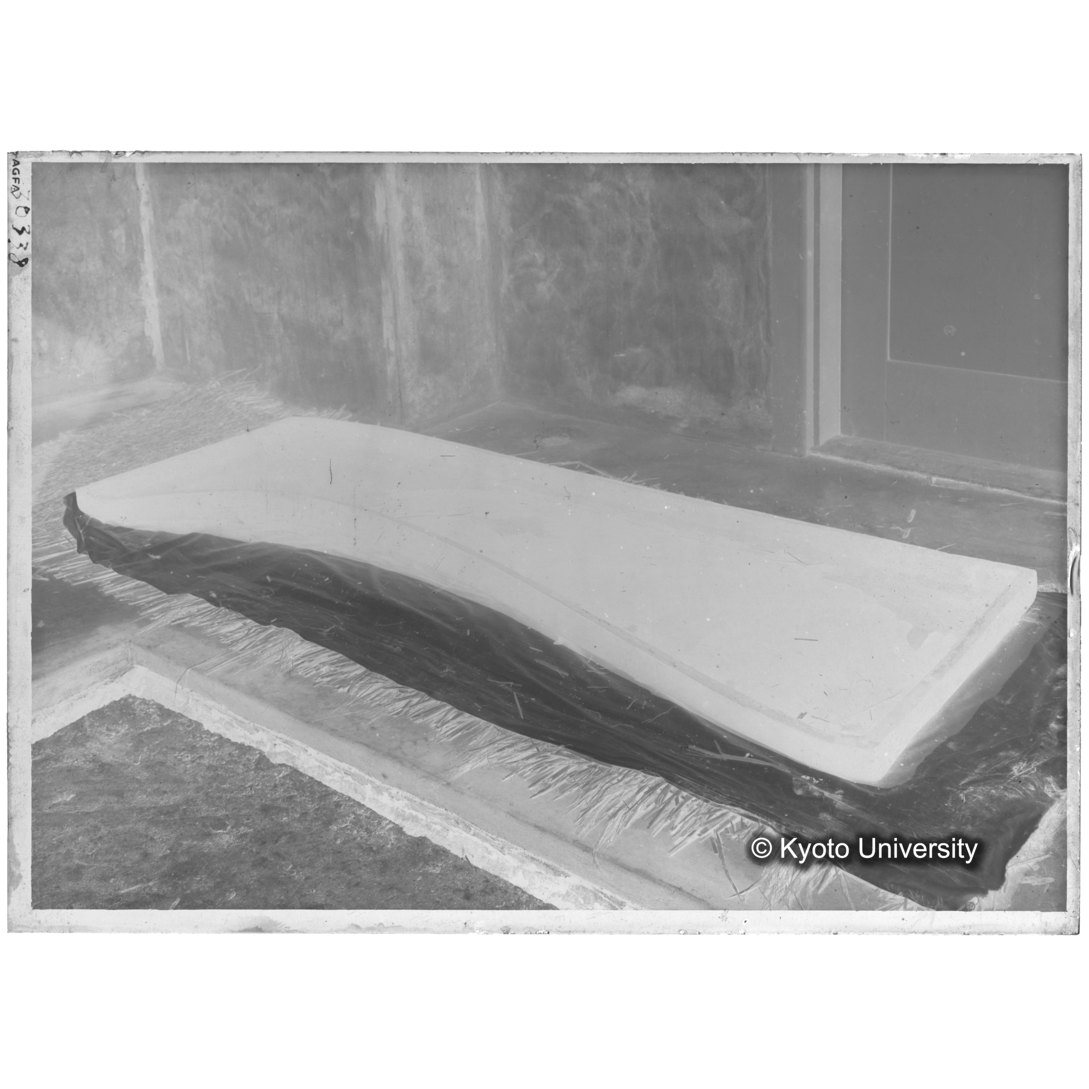 [写真内容] 夾紵棺蓋 (2)