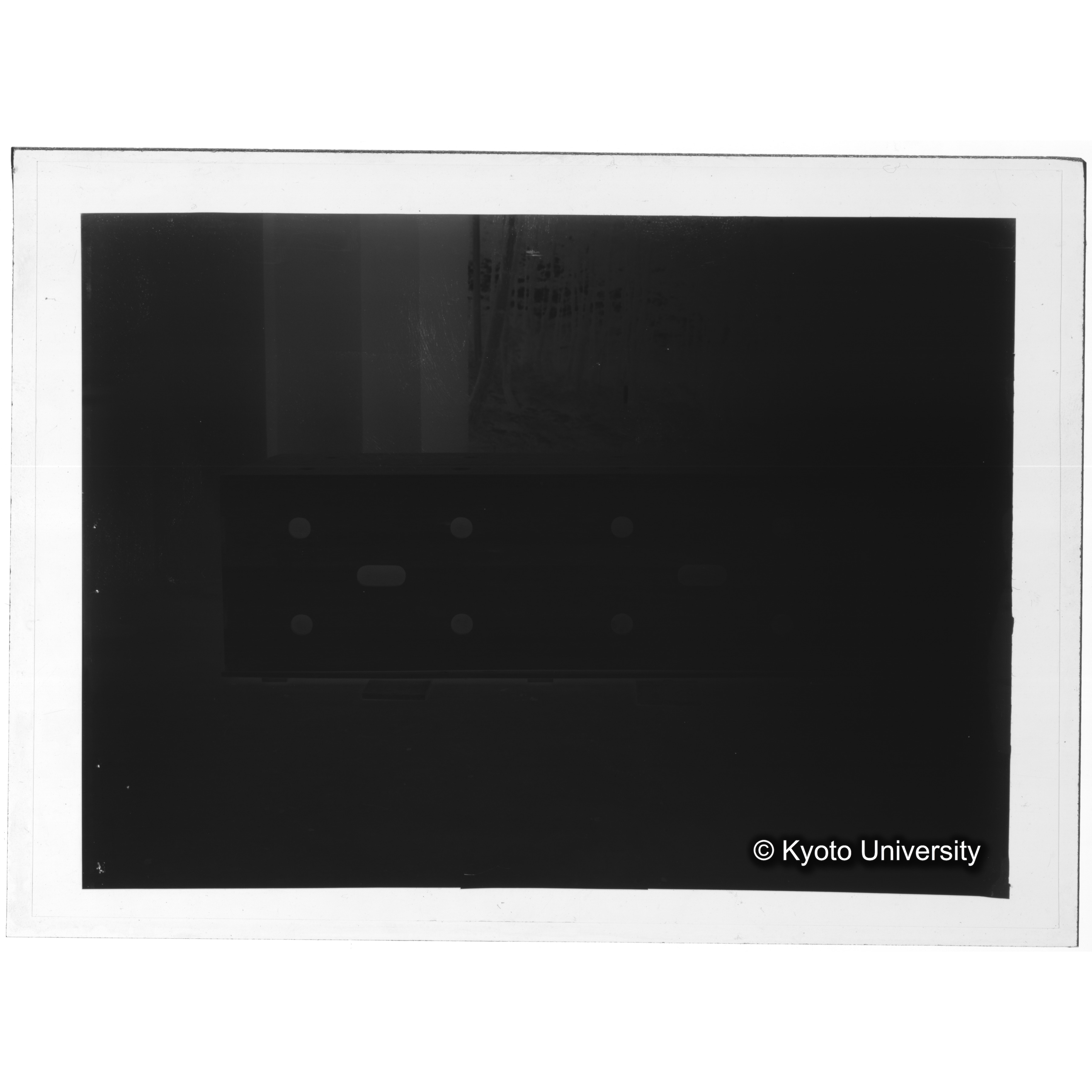 [写真内容] 再埋葬用木箱 (2)