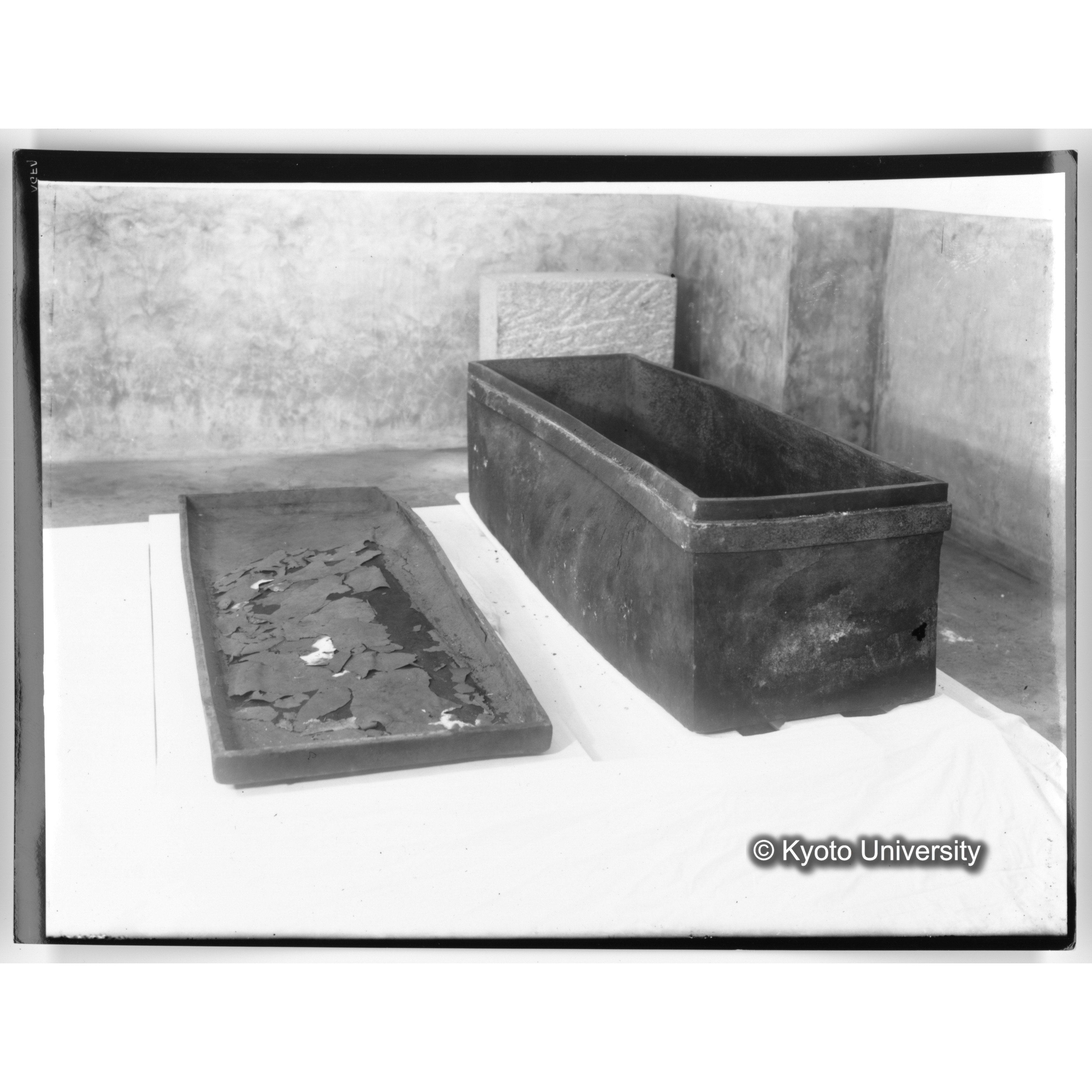 [プリント] 夾紵棺（蓋と身） (1)