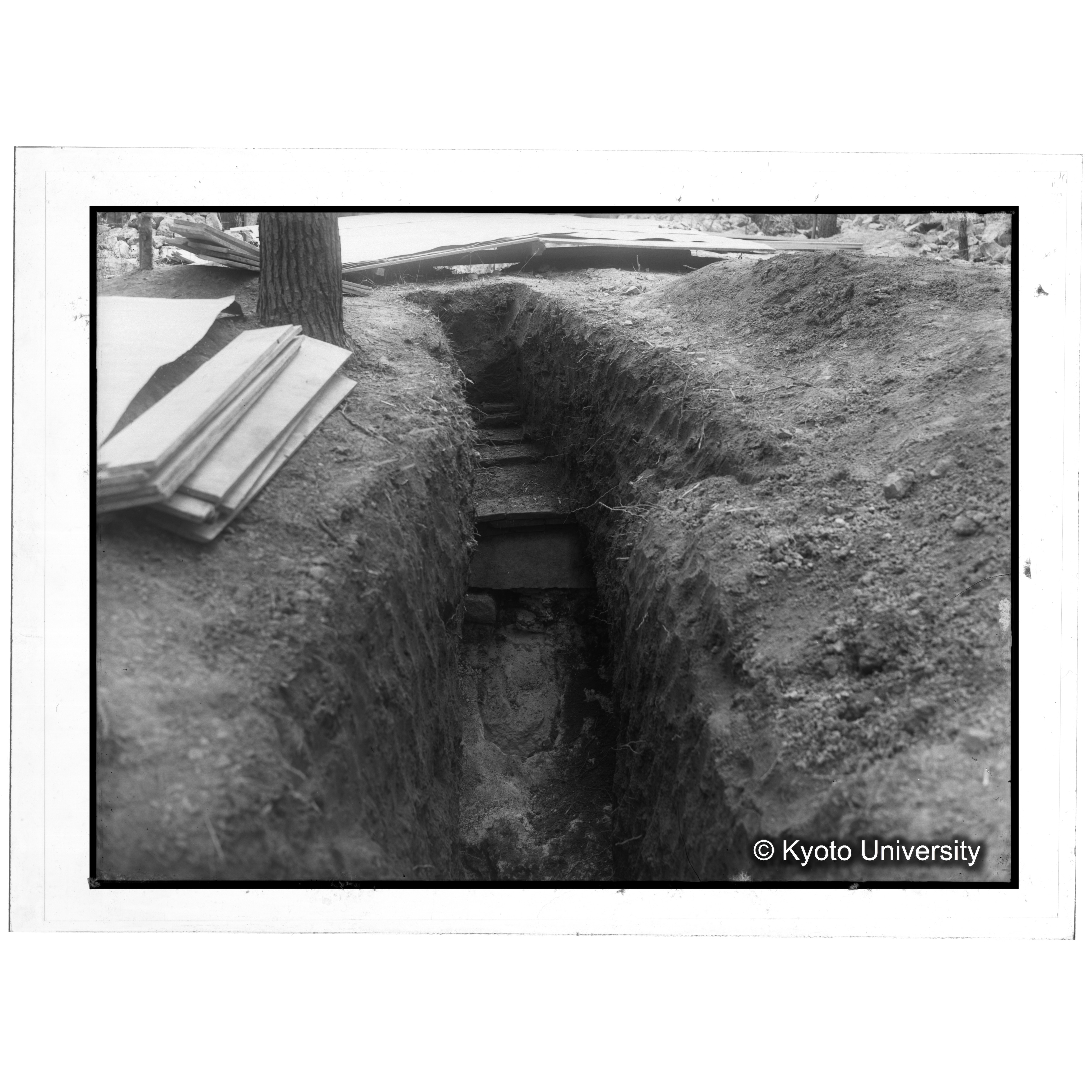 [写真内容] 石室羨道部 (1)