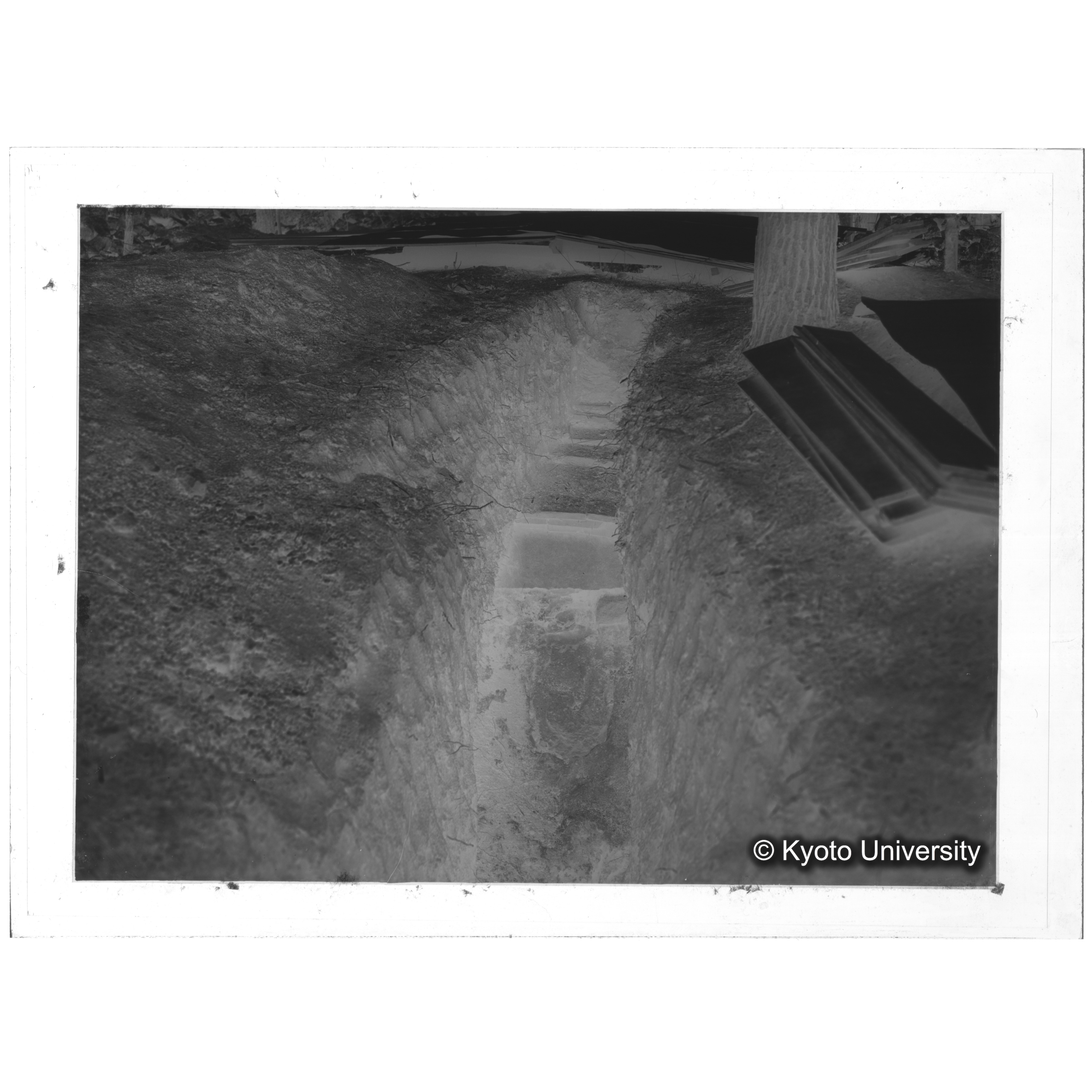 [写真内容] 石室羨道部 (2)