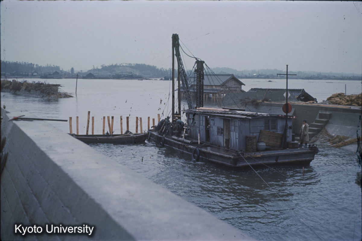 横須賀町北　太田川（1959） (1)