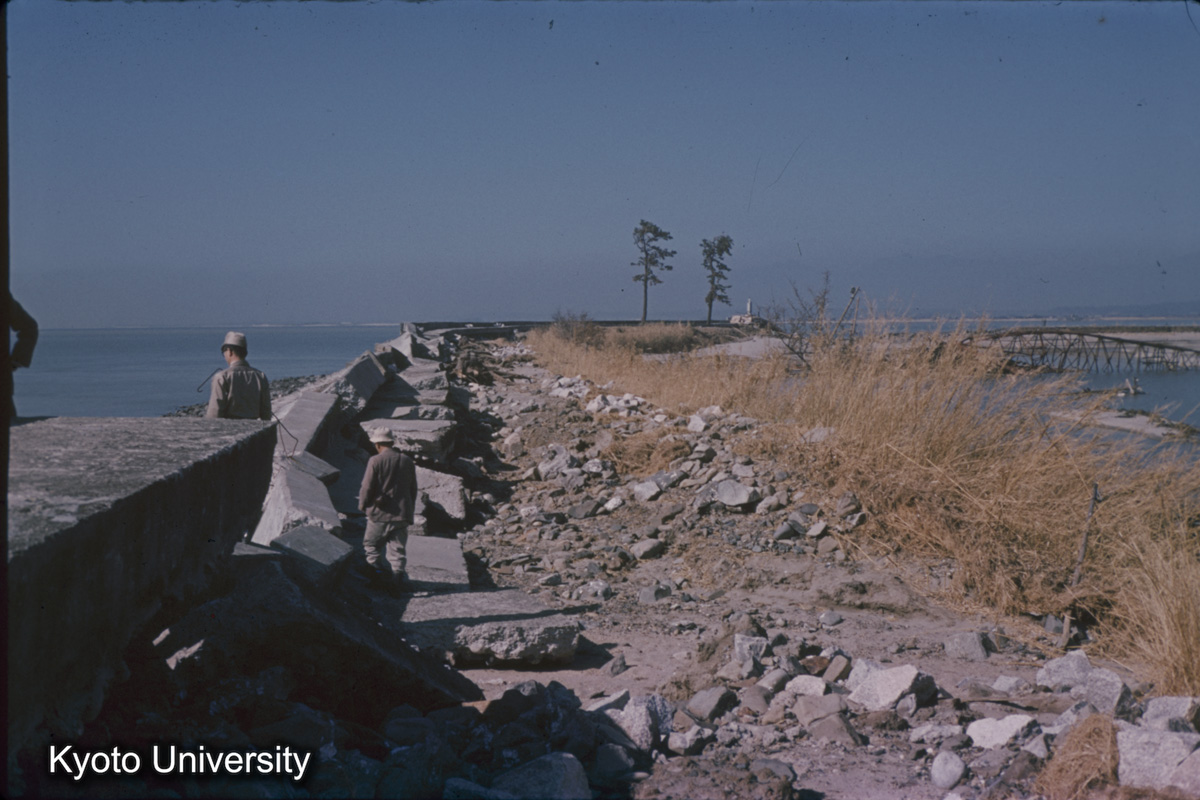 伊曽島村　前面堤半壊箇所（1959） (1)
