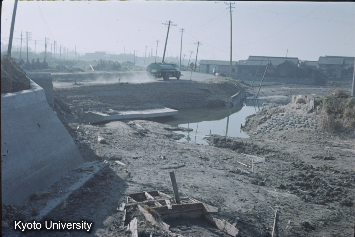 上野横須賀海岸（1959） (1)