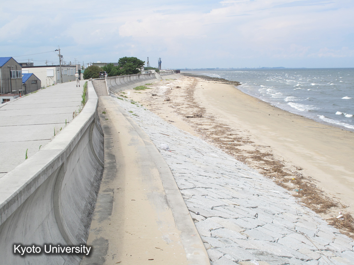 津管内　津港北の海水浴場（2010） (1)