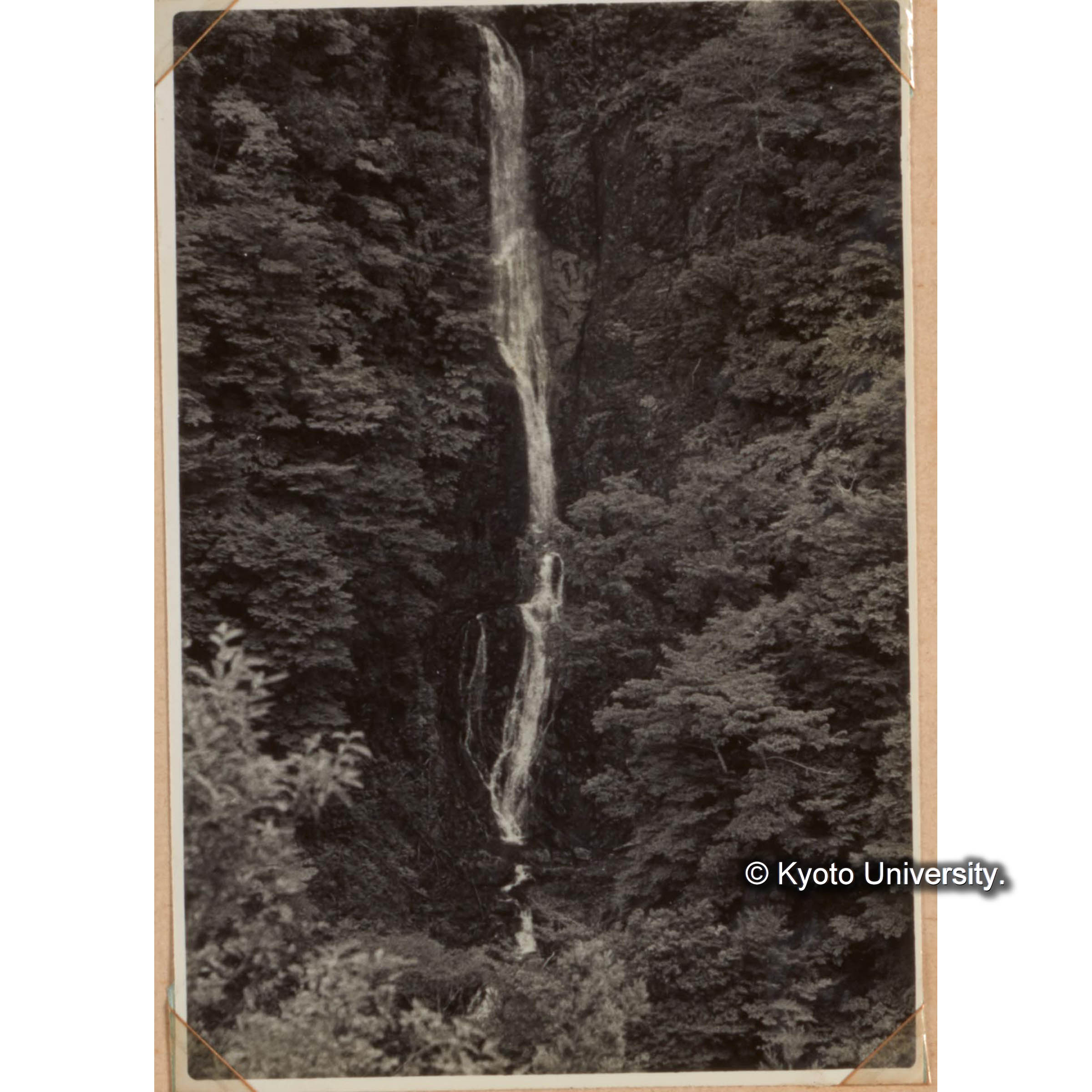 （山間の滝） (1)