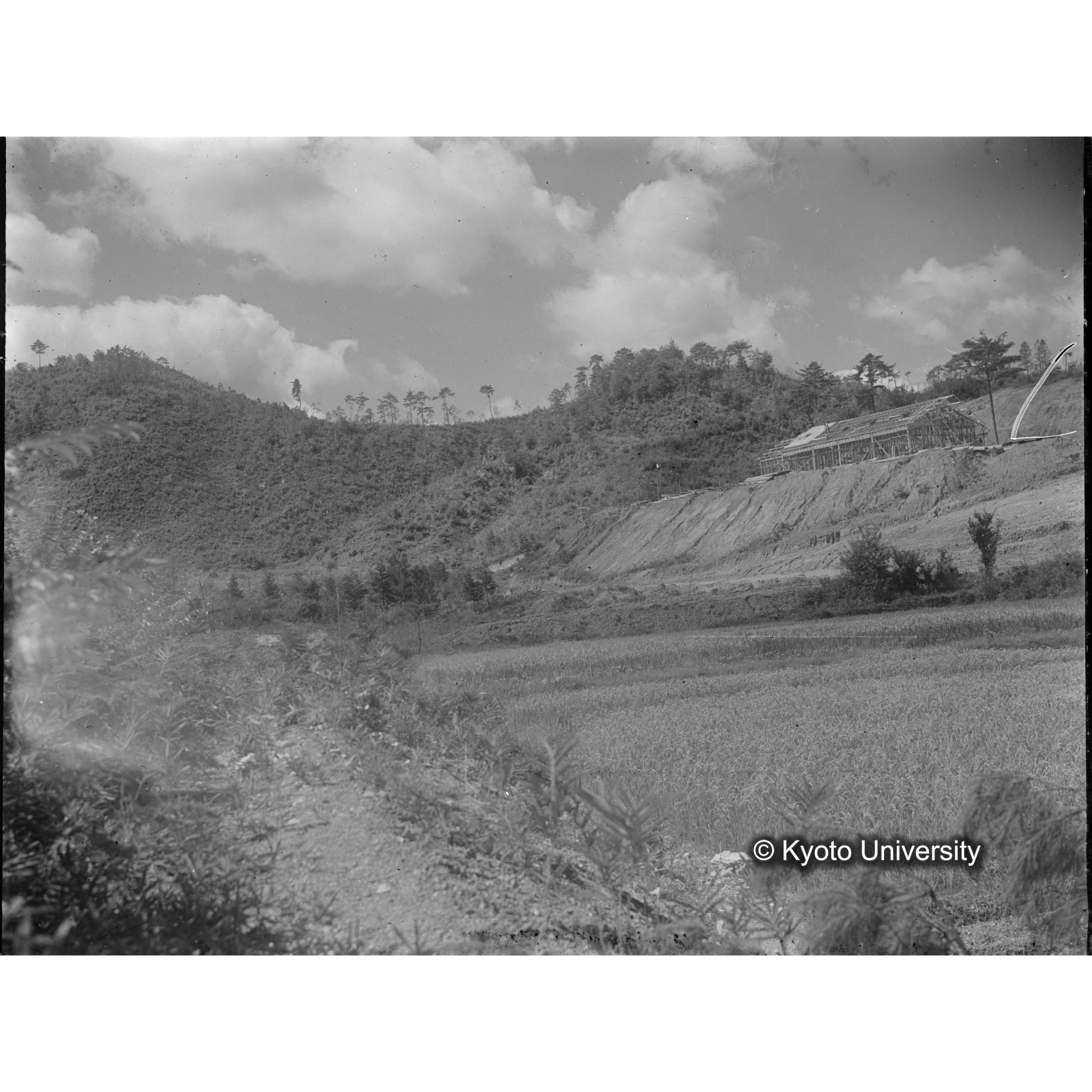 〔建設中の研究室〕 (1)