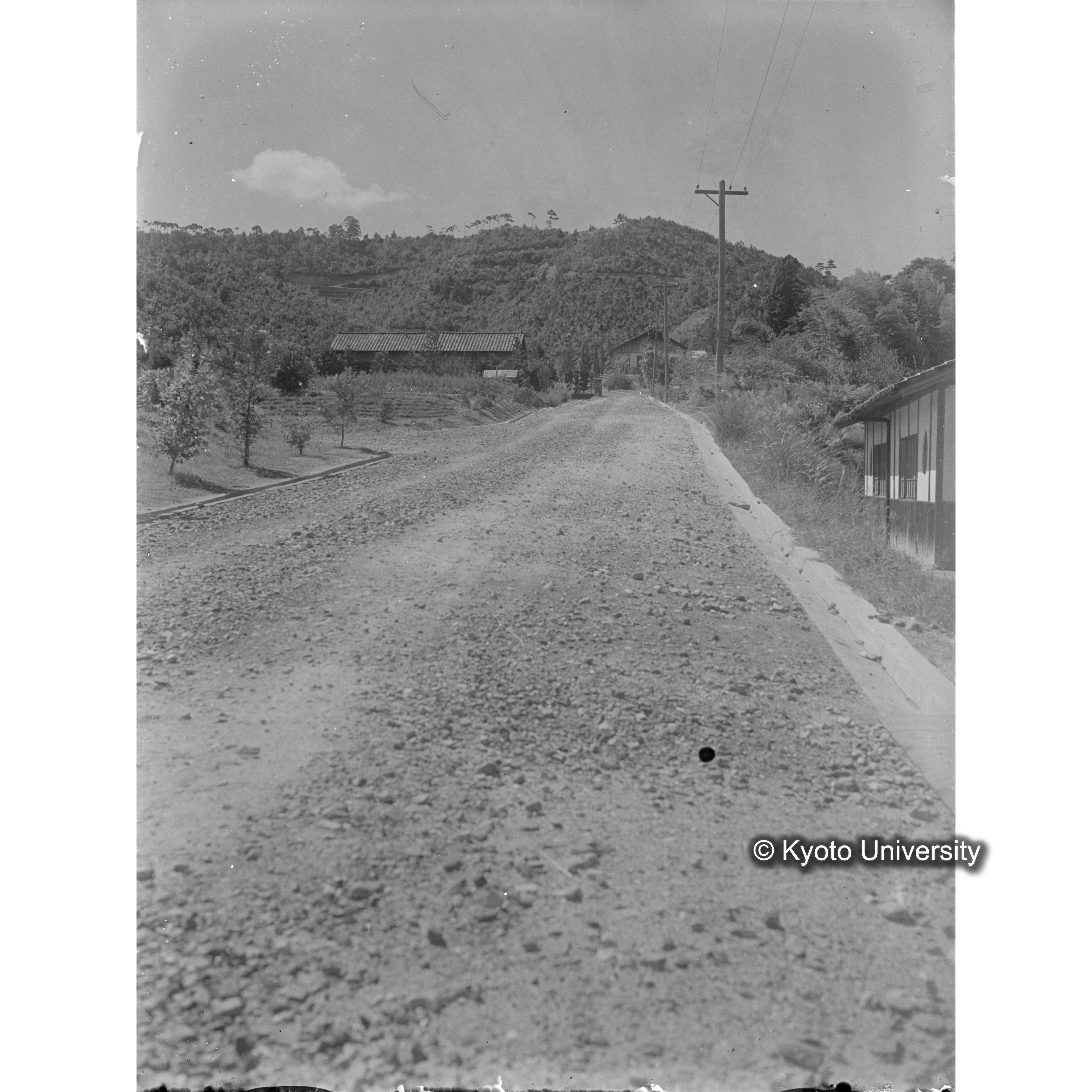 〔設定当時の正門道路〕 (1)