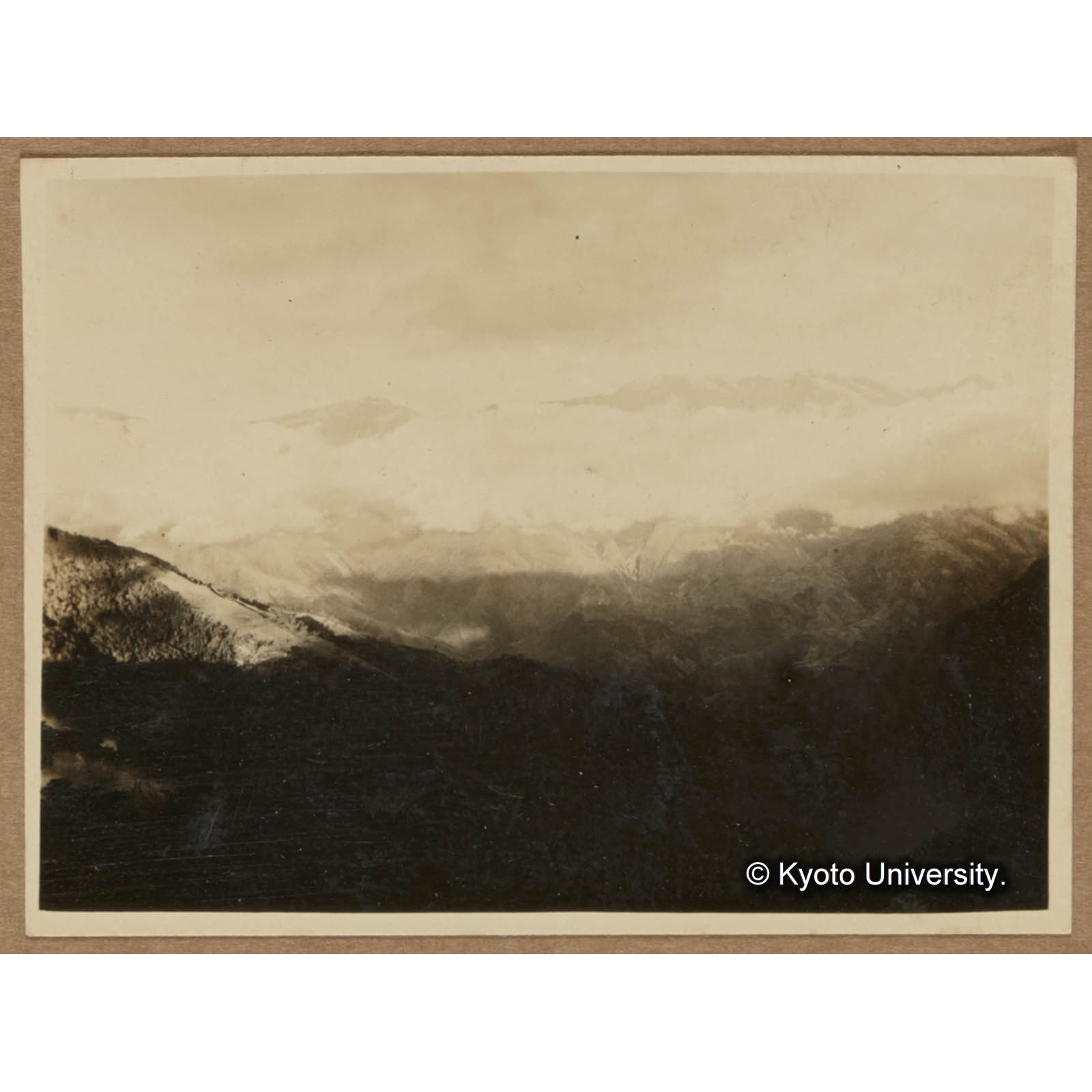 卑南主山および石山（鳳岡山より） (1)