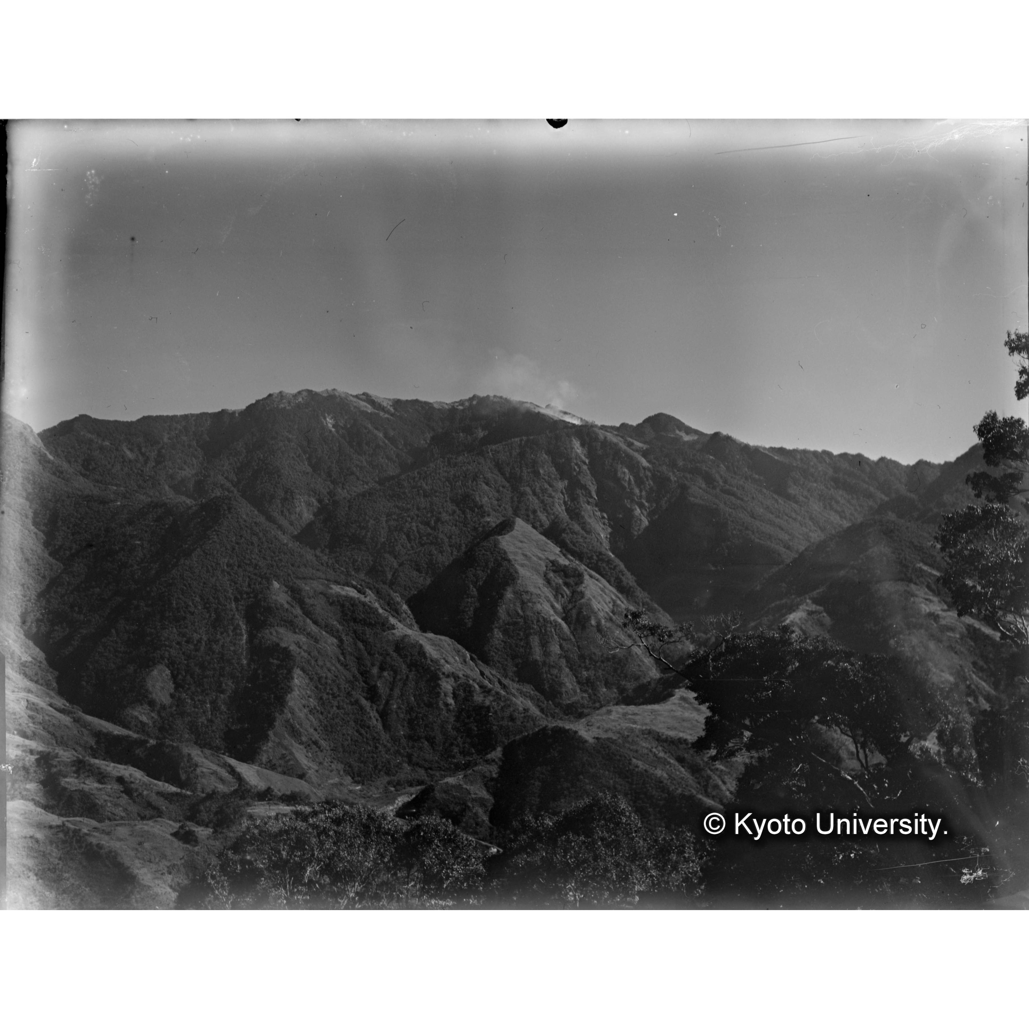 見附駐在所北方にて卑南主山を望む (1)