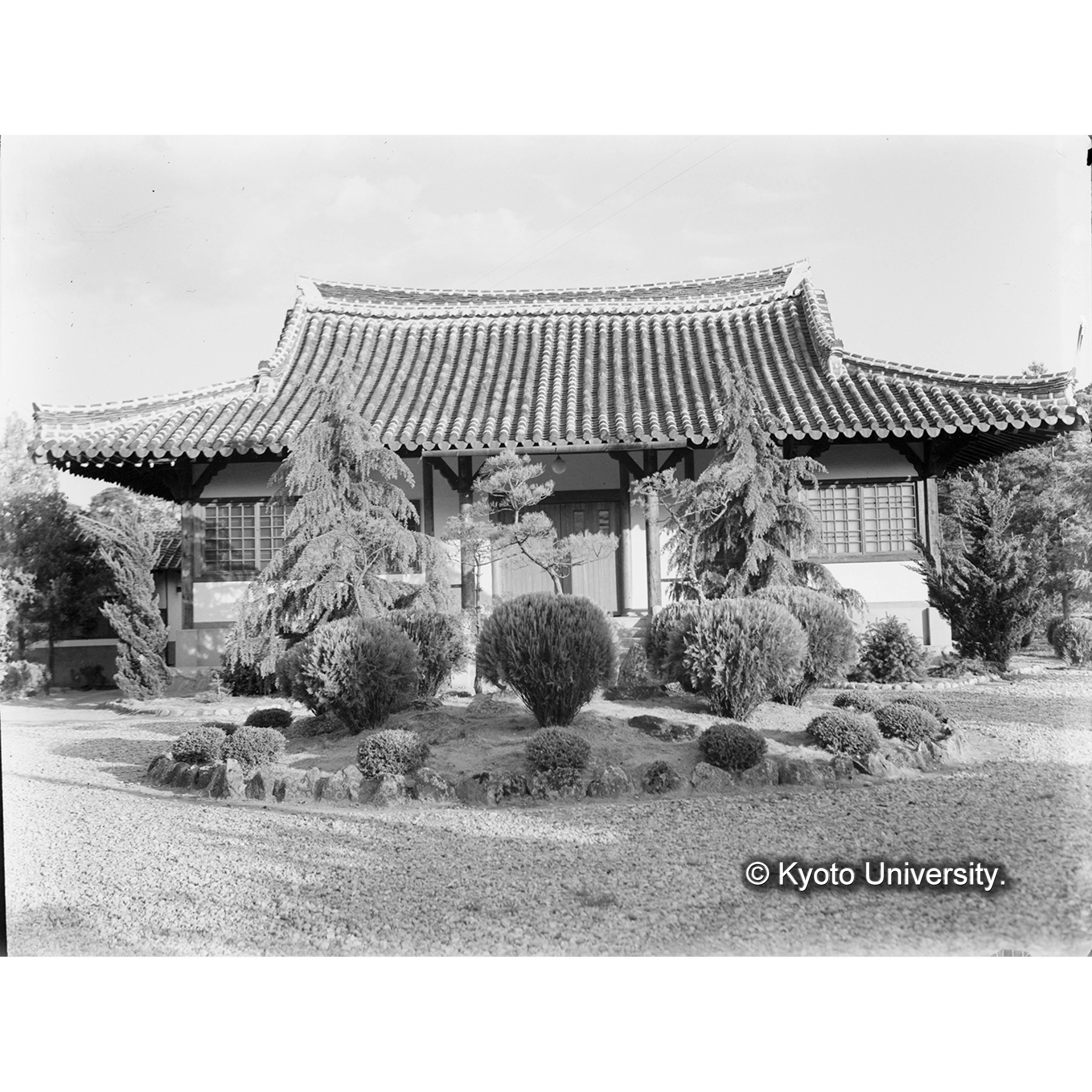 咸陽演習林研究室(事務所)正面(S10.3竣工) (1)