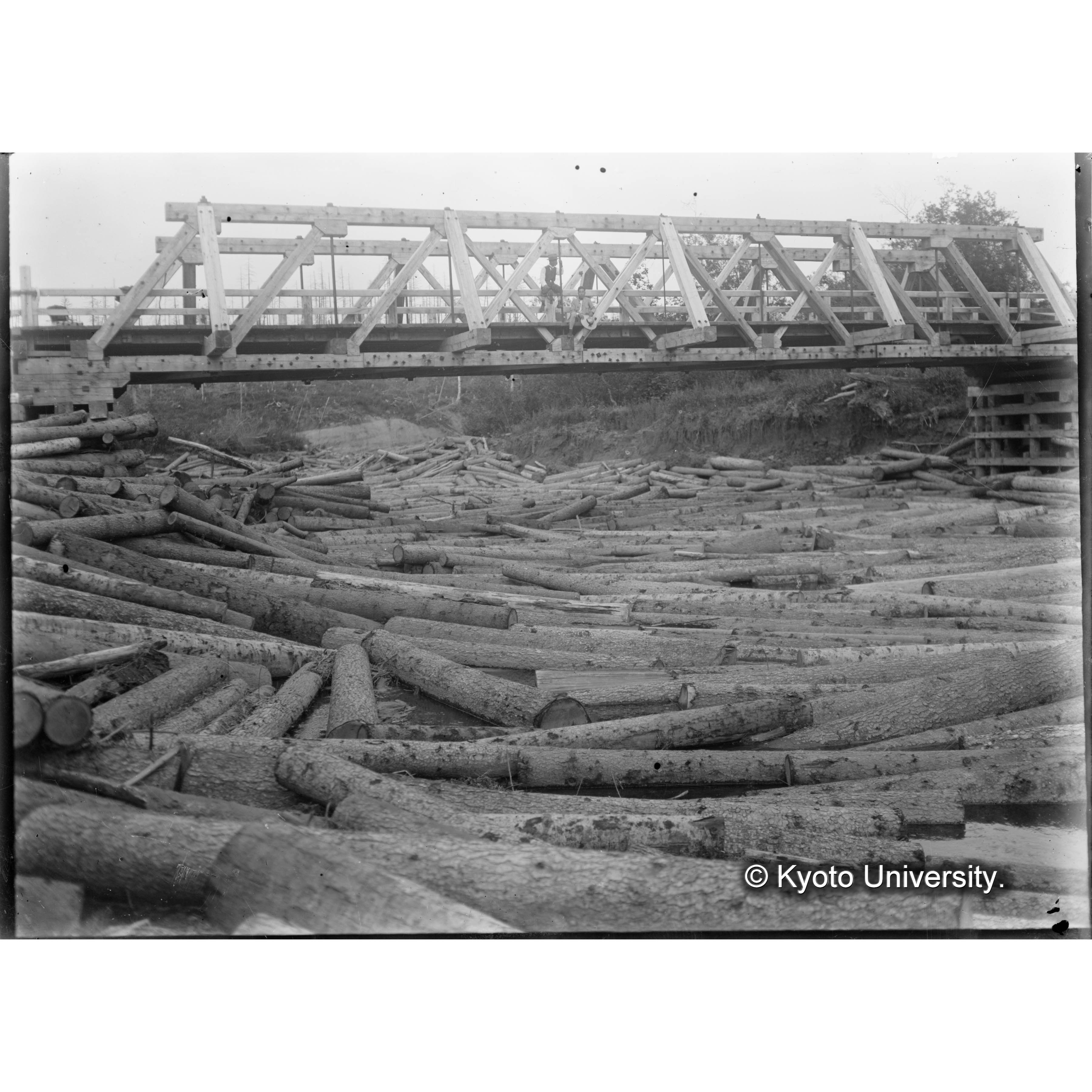 古丹岸川の管流(軍用道路古丹岸橋付近) (1)