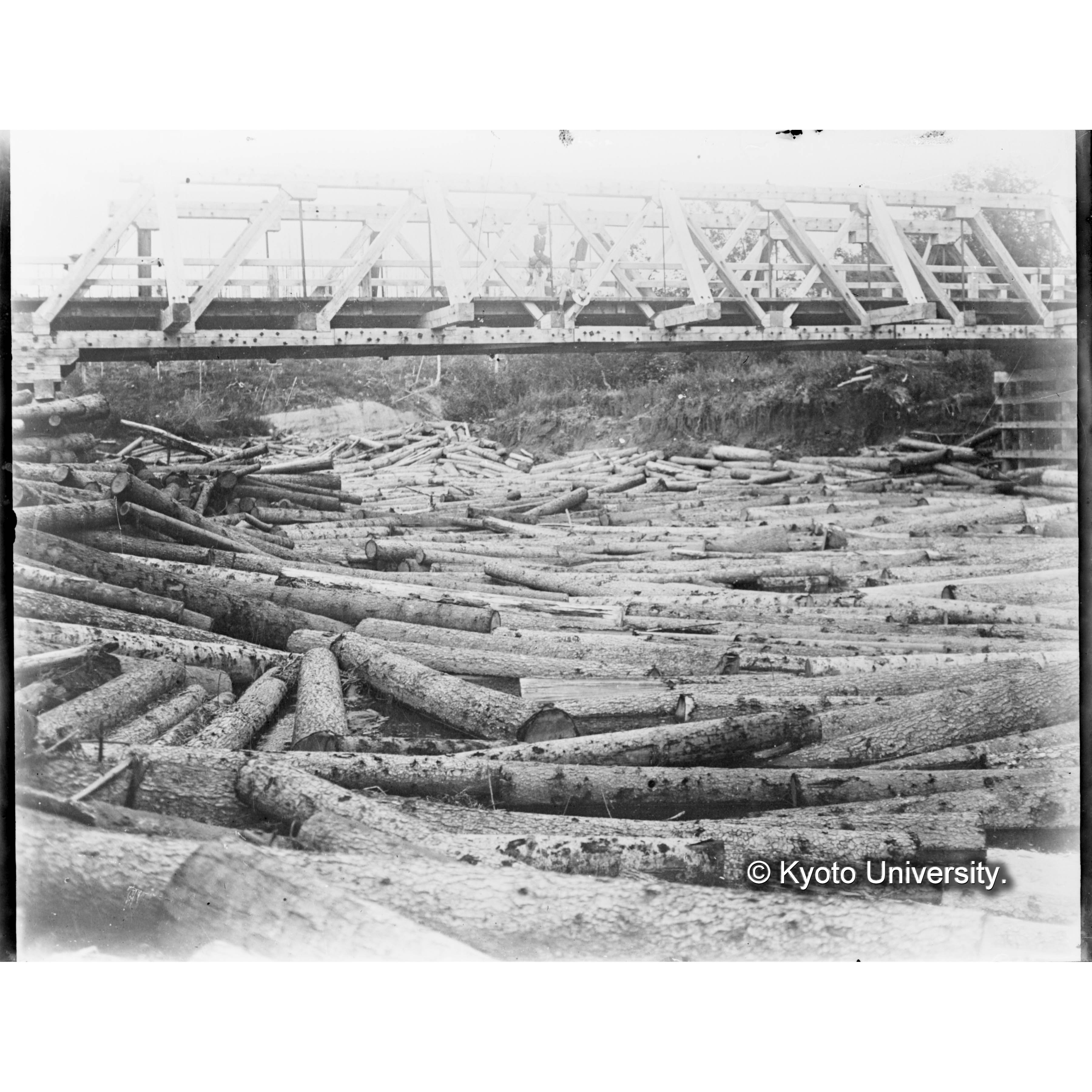 〔古丹岸川の管流(軍用道路古丹岸橋付近)〕 (1)