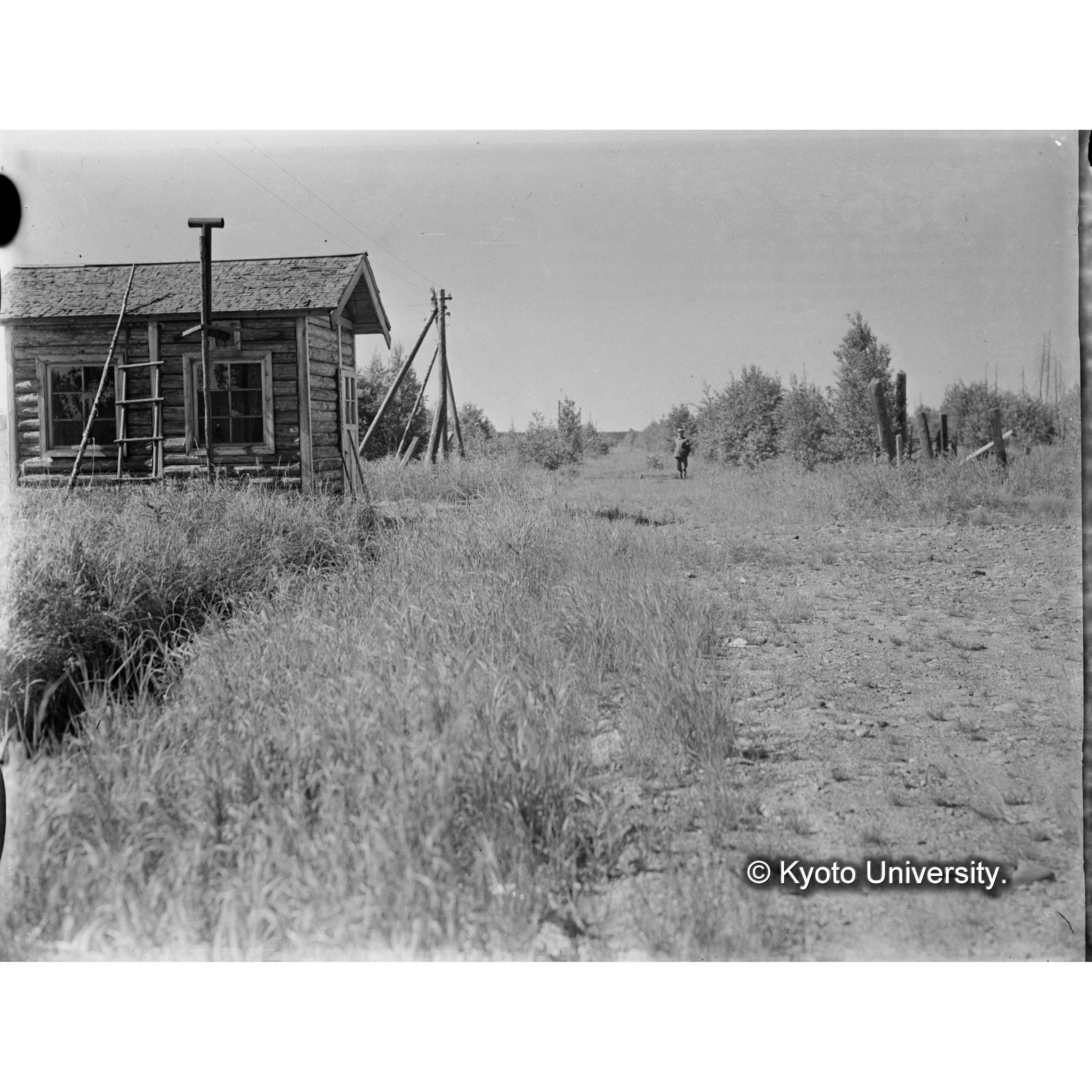 国境付近の景観　背後がロシア領 (1)