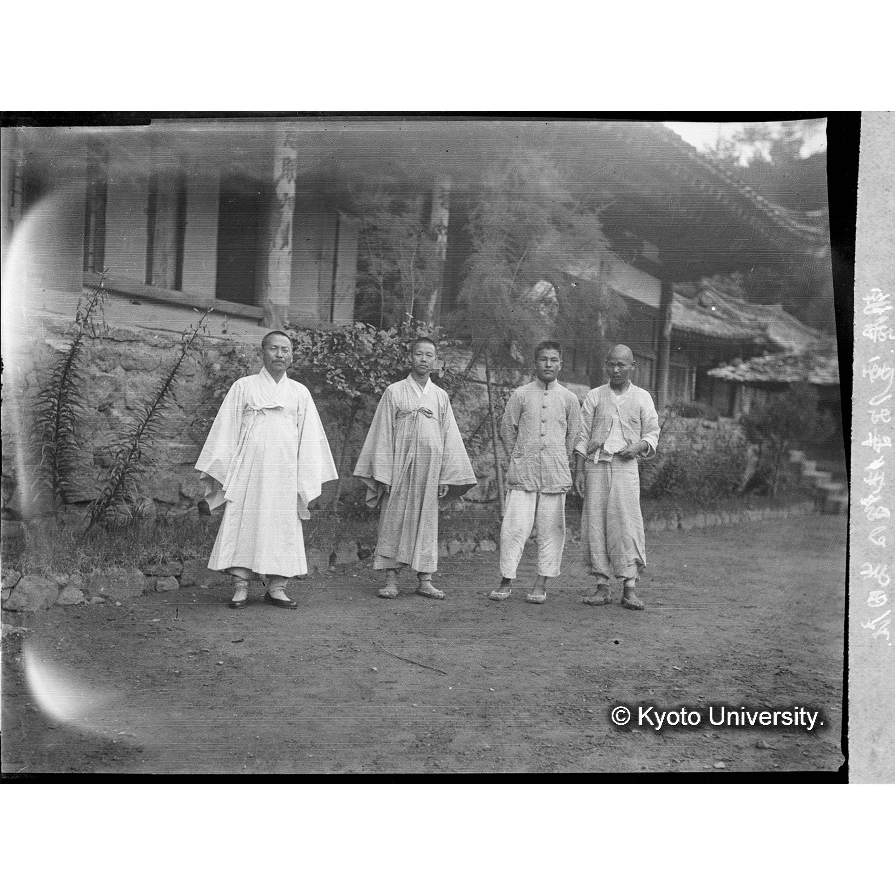 霊源寺住職及岩田雇 (1)