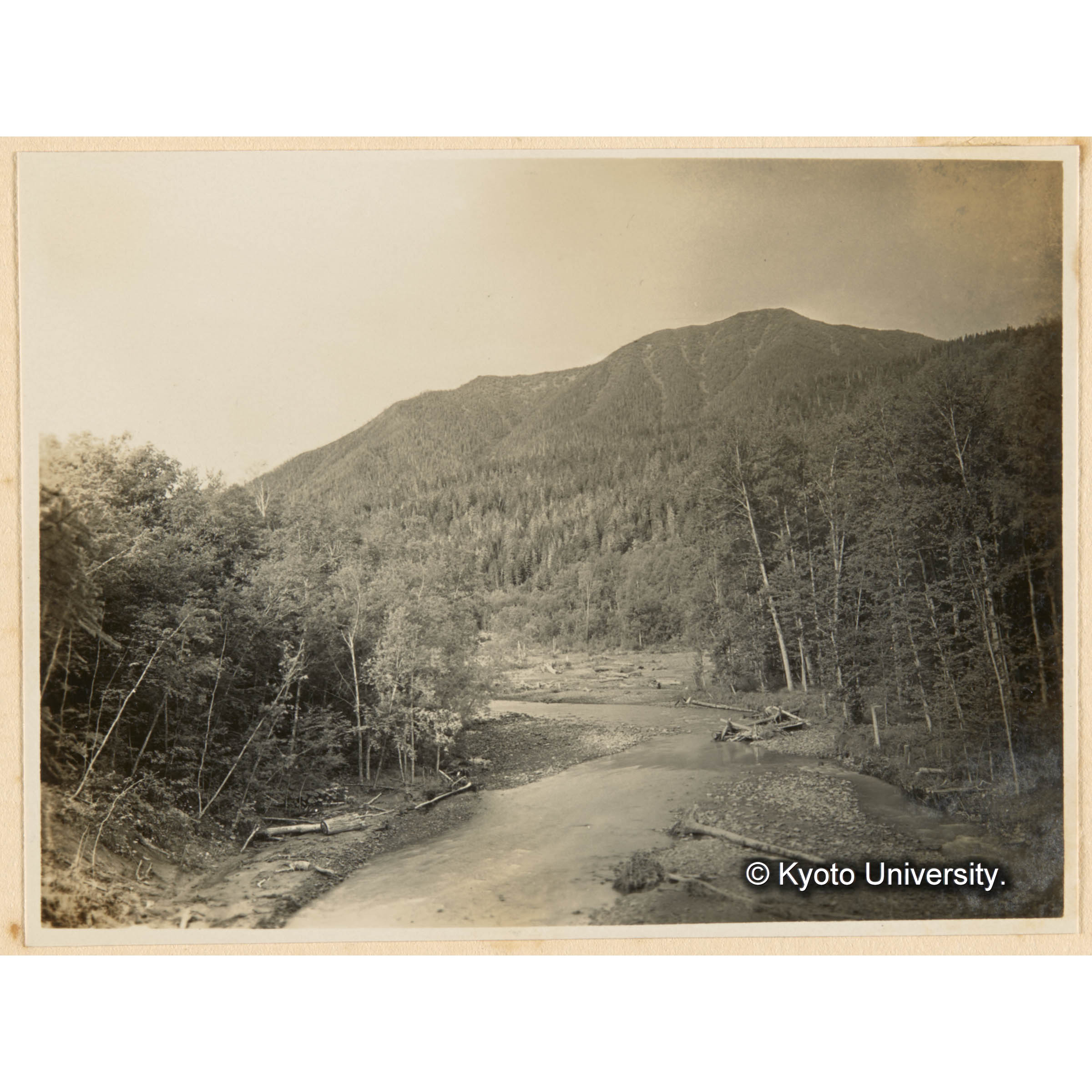 亜屯川、四号堤ヨリ亜屯山ヲ望ム (1)