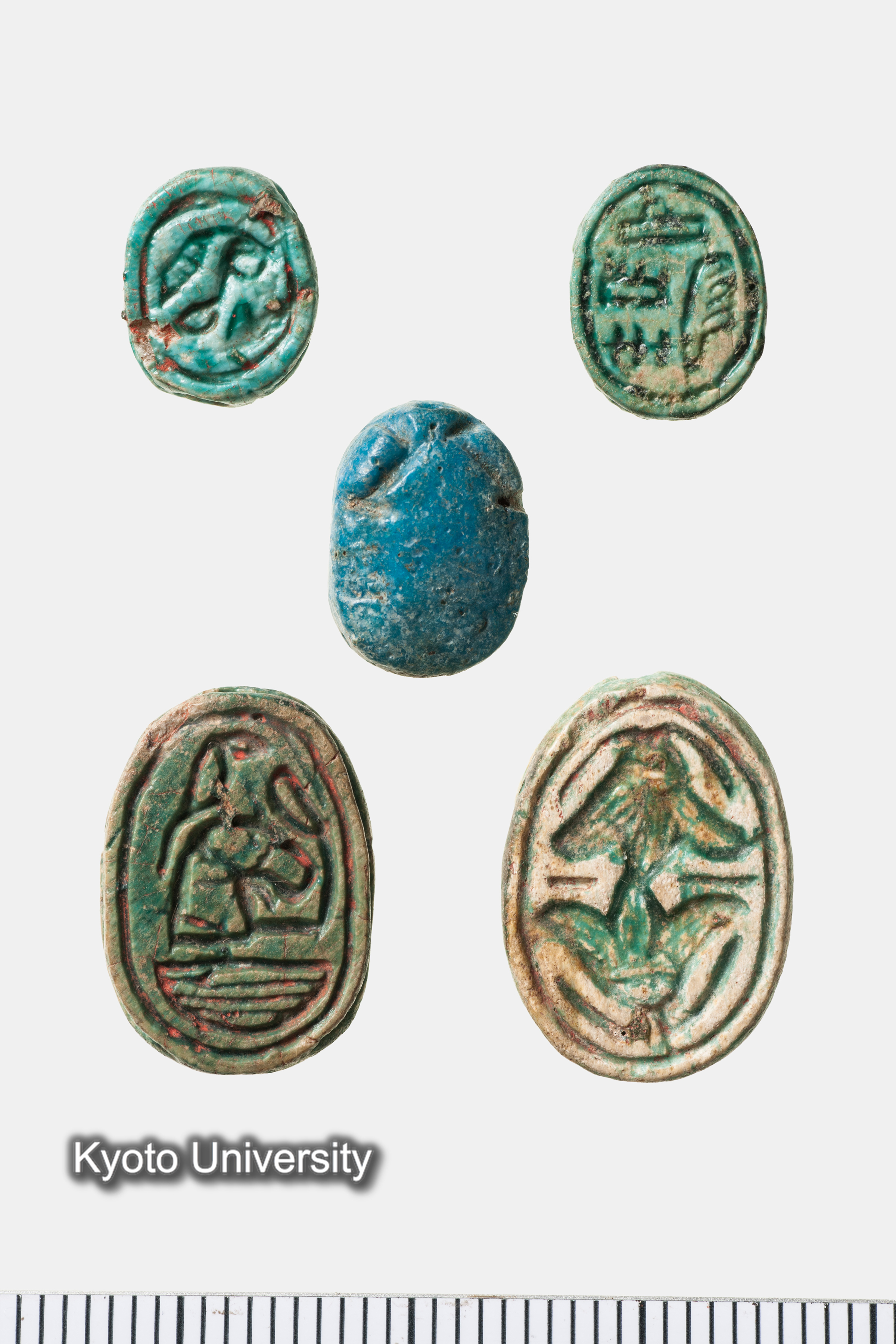 10-016_Stone Objects084_p136-137 (1)