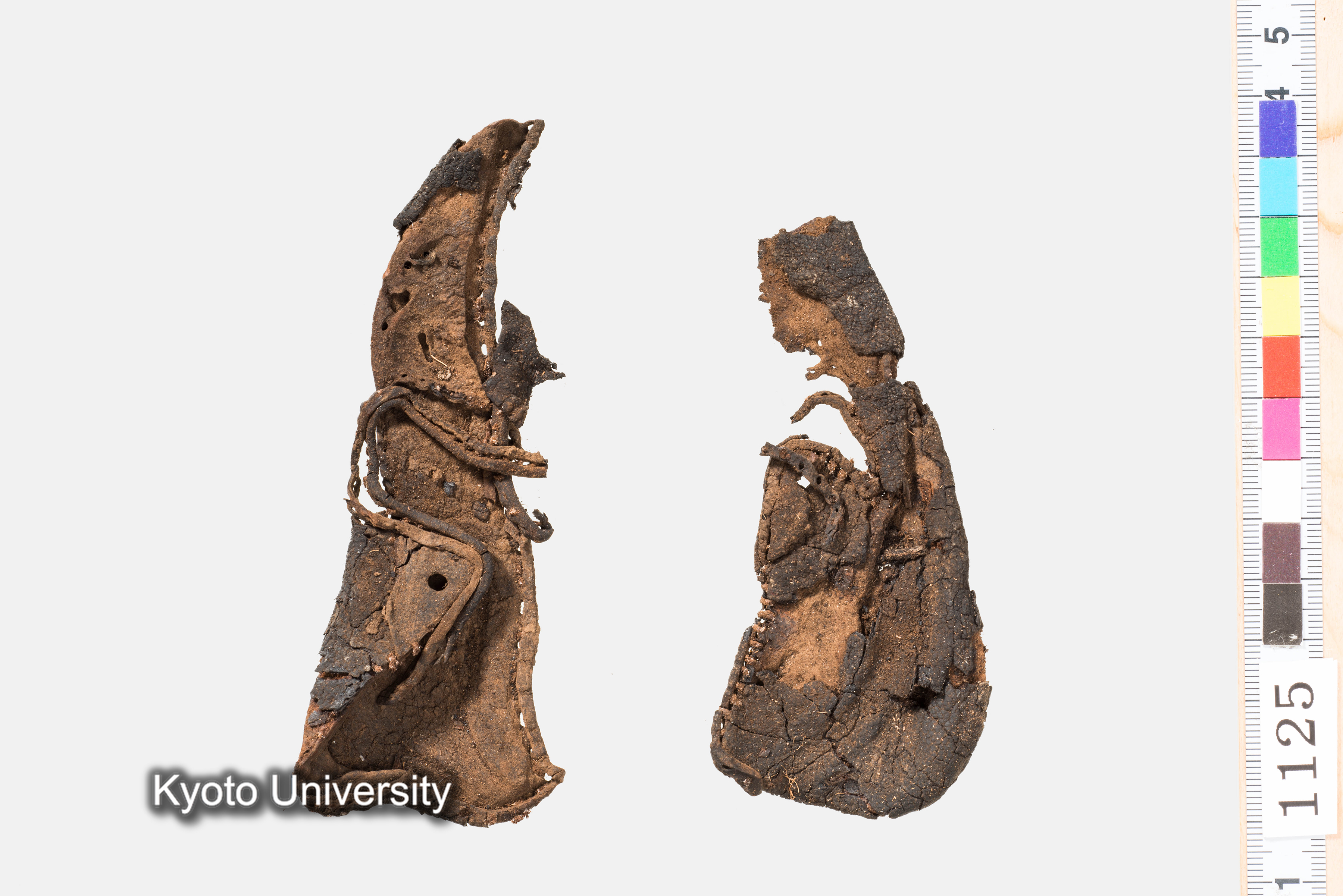 11-031_Leather Objects002_p145 (1)